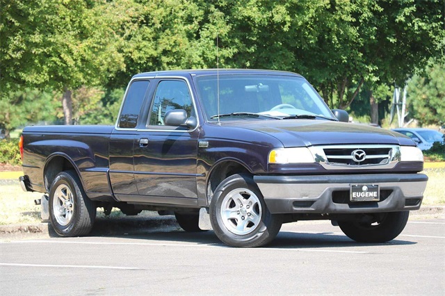 Pre-Owned 2001 Mazda B3000 RWD Extra Cab